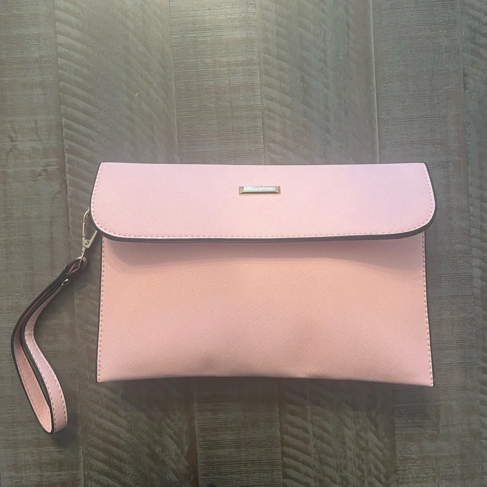 Boutique Pink Wristlet Bag- NEW!